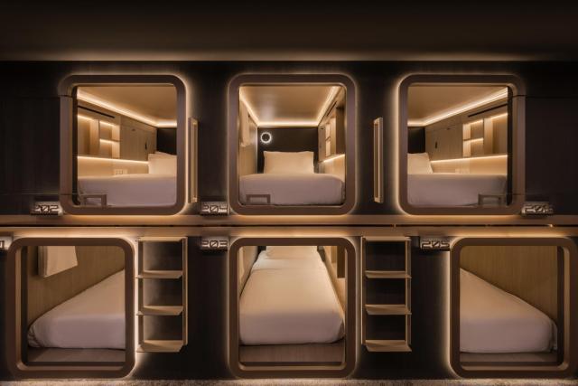 Cube Social Boutique Capsule Hotel at Boat Quay