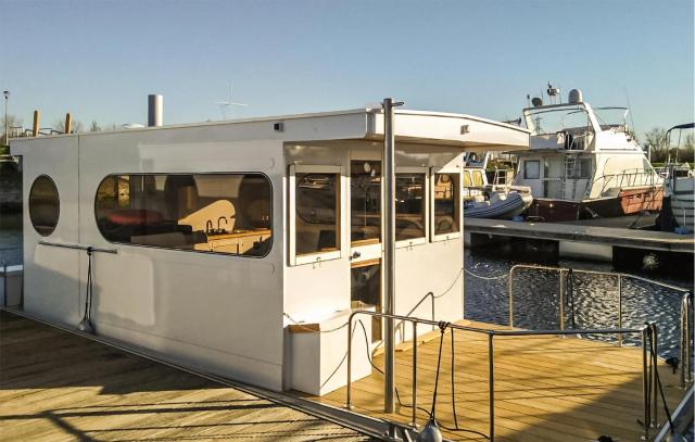 Cozy Ship In Ophoven With Harbor View