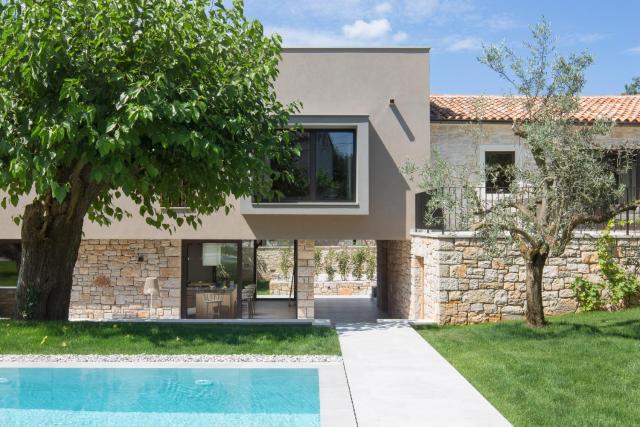 Modern Villa Melon with outdoor pool in Porec