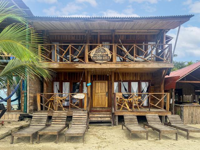 Hostal MOCAMBO BEACH