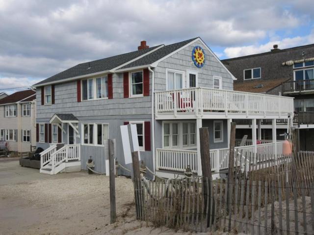 Oceanfront Duplex, 3 Bedrooms, 1 1-2 Baths