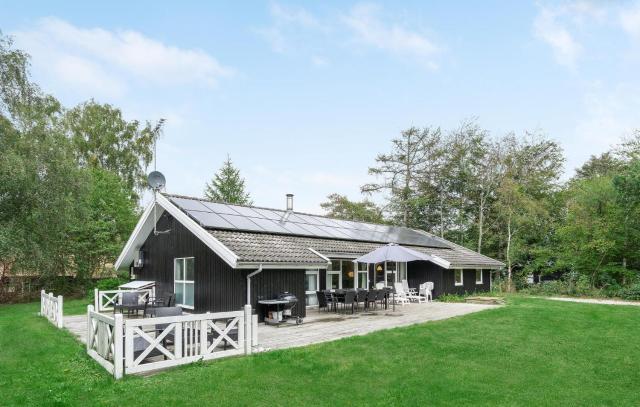 Lovely Home In Græsted With Kitchen