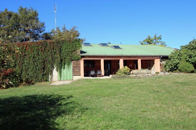 Gîte Montbrugnaud: "les trois chênes"