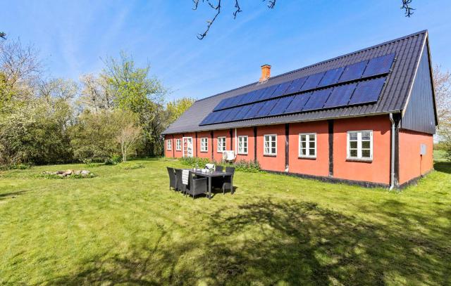 Cozy Home In Østermarie With Kitchen