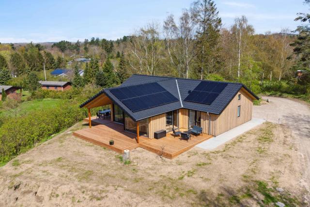 Impressive Holiday Cottage, By The Helsnæs Bay!