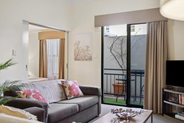 Fabulous Apt in Northbridge with Pool & WiFi