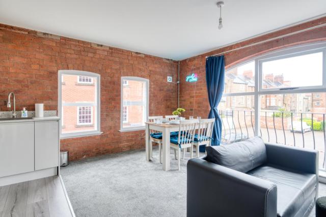 City Flat in Hull-Silvester Street-Free Parking