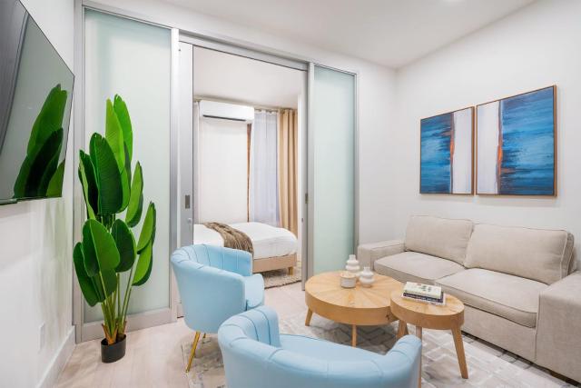 317-2A Sleek Modern 1Br UES W D