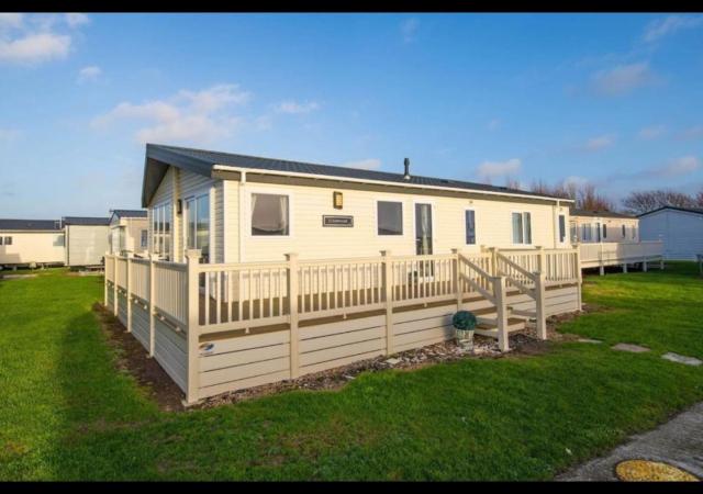 MP630 Lodge - Camber Sands Holiday Park - Sleeps 8 - Huge Decking - Dishwasher - Washing Machine