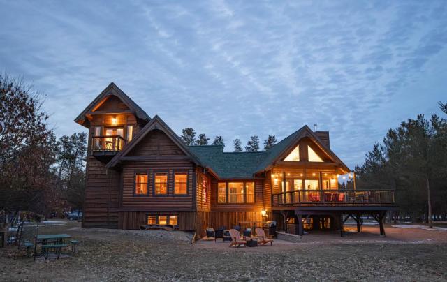 Lake Tower Lodge