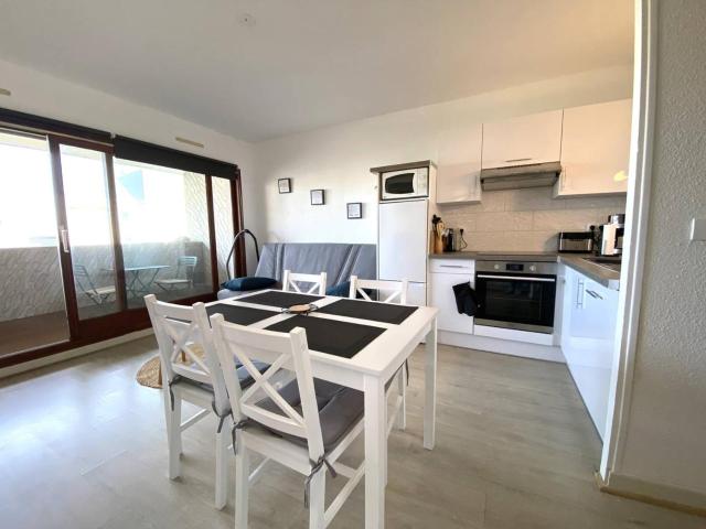 Appartement calme avec balcon, parking, près du port de Perros-Guirec - FR-1-368-412