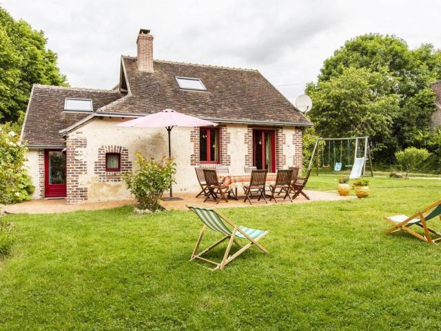 Grande maison familiale avec jardin, salle de jeux, proche de Tours et Blois. - FR-1-491-380