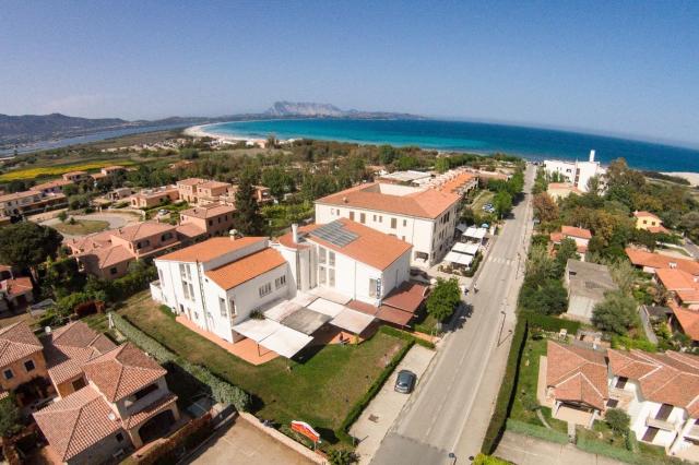 HOTEL AL FARO spiaggia la Cinta SanTeodoro