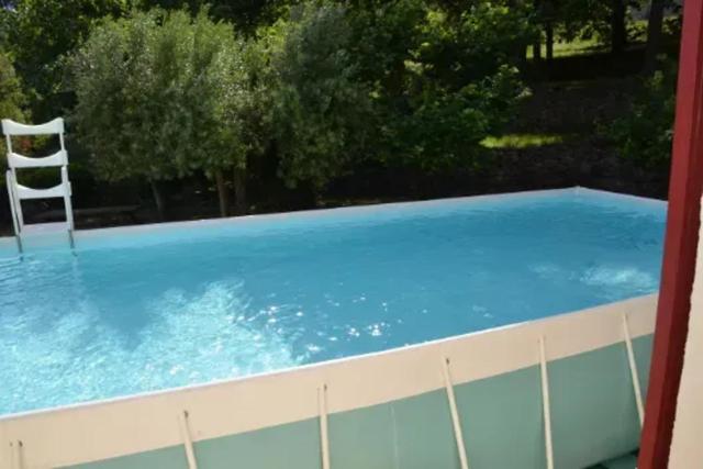 Maison charmante avec piscine et jardin a Robiac Rochessadoule