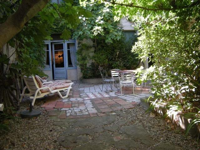 "Ancien Cafe" with courtyard