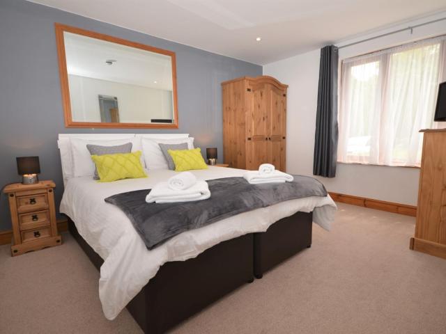 6 bed in Buckland Brewer 75553