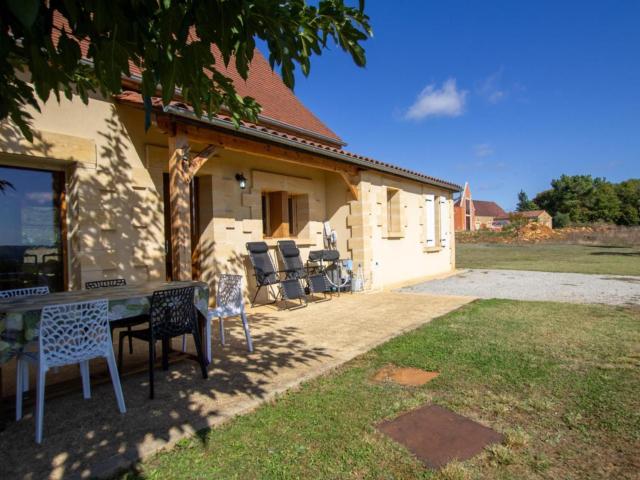 Maison indépendante avec grand jardin, proche Sarlat, équipée et confortable - FR-1-616-360