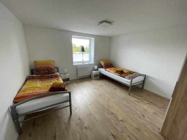 Gemütliches Zweibett-Zimmer in Schleswig-Holstein - ideal für Monteure und Geschäftsreisende, Gemeinschaftsbad Zimmer Nr 5