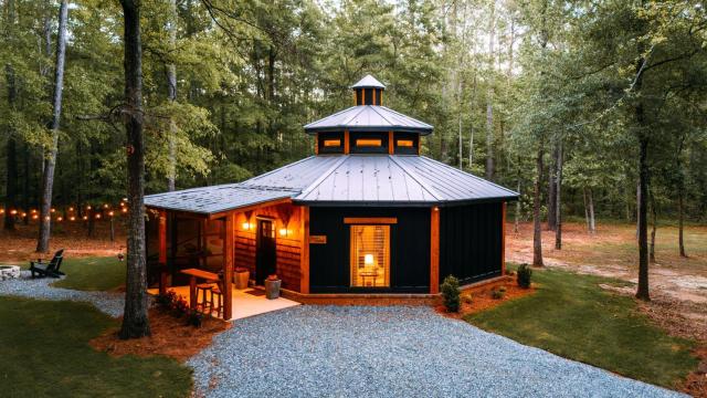 Romantic Gazebo Cottage