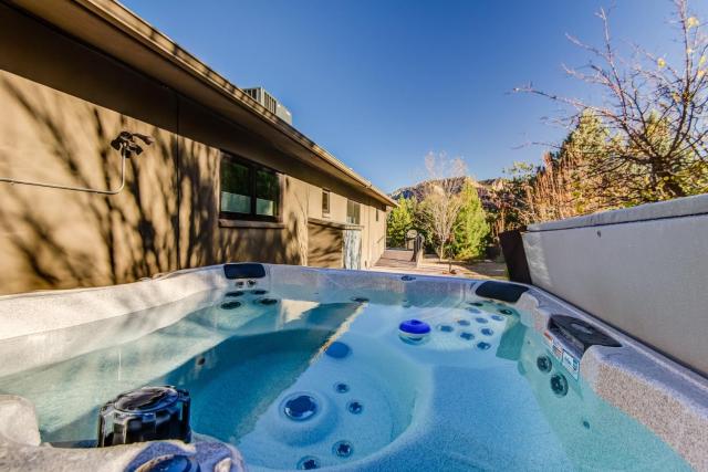 Sedona Sunset West -Great Uptown Location and Stunning Panoramic Views