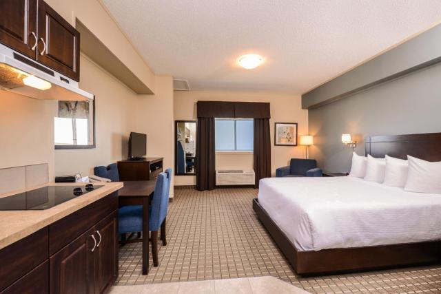 Kindersley All Suites Hotel