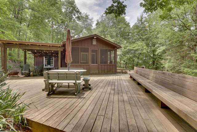 Peaceful Carrollton Retreat with Deck and Fire Pit!