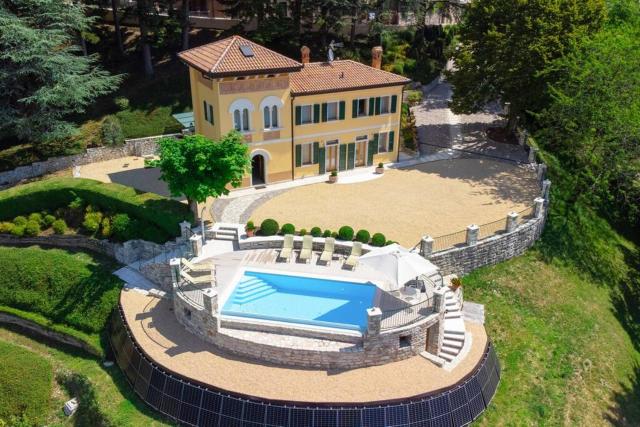 Villa Manerba: vista lago e piscina privata