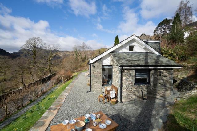 Serene Retreat in Chapel Stile by LetMeStay