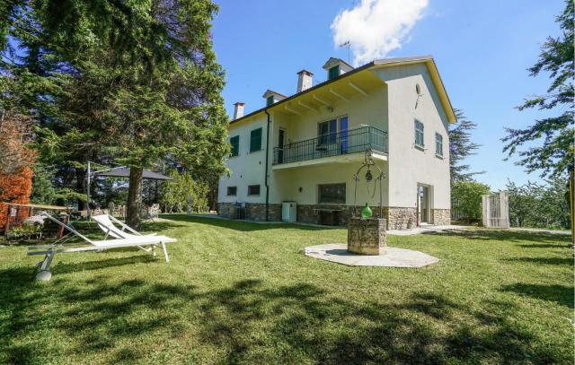 Cozy Home In Marsaglia With Kitchen