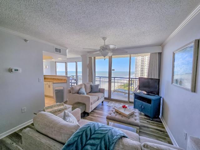 Oceanview condo in Brighton, 1504 - full access condo