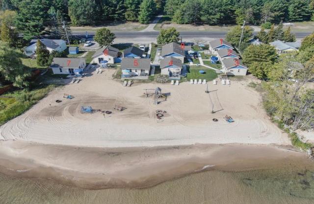 One bedroom cottage on the beach