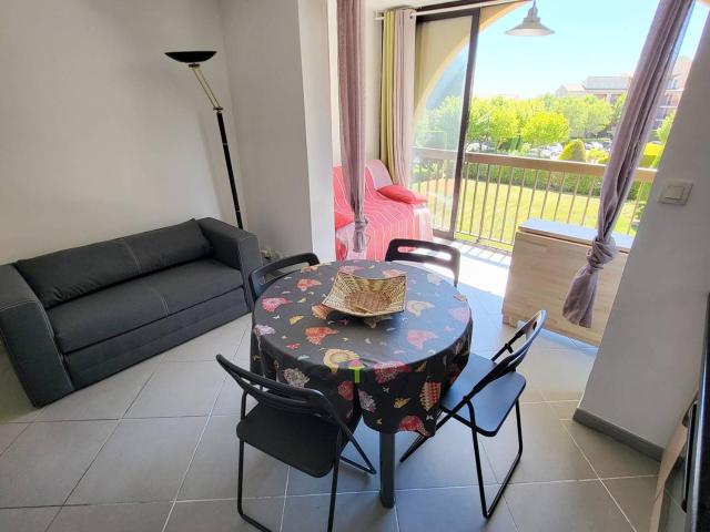 Appartement T2 avec Piscine Gratuite, Parking Privatif, à 200m de la Plage - Animaux Acceptés - FR-1-316-336