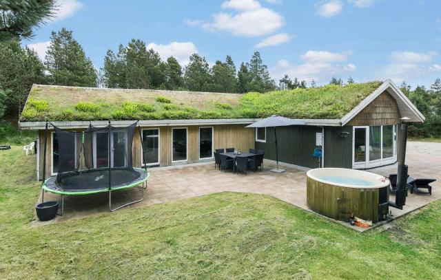 Amazing Home In Rømø With Kitchen