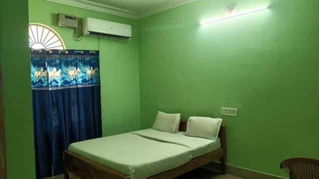 Kalinga Guest House Near KIIT UNIVERSITY BY MOR SERVICES