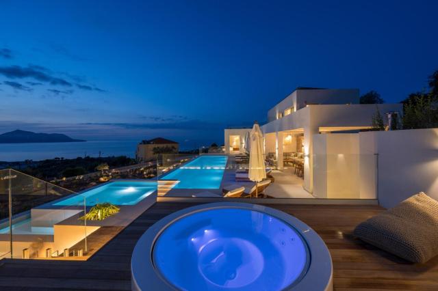 Luxurious Villa Thyrsus - With Private Heated Pool