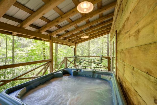 Quiet Cabin with Deck, Trail Access - Near Lake Lure