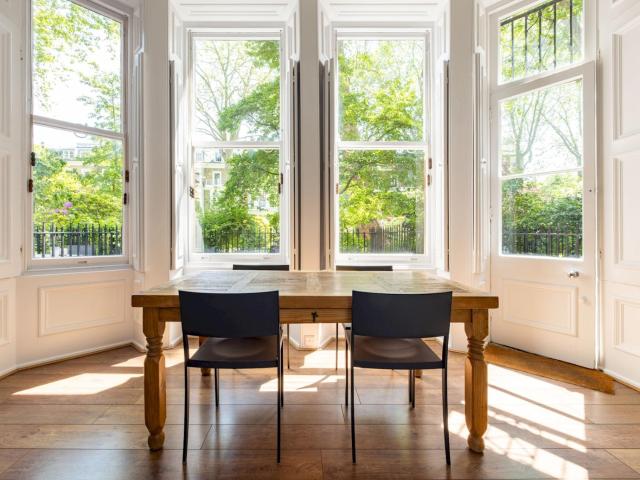 Pass the Keys Sophisticated Studio with a Private Garden in South Kensington