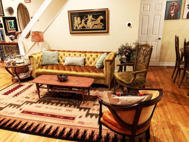 MASSiVE Bohemian Oasis in Philly 5 Bdrm Sleeps 12