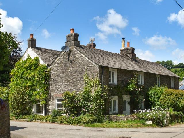 Hollyhocks Cottage