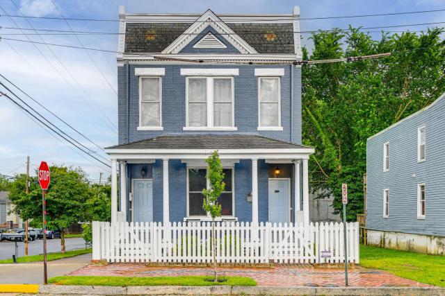 Renovated Richmond Townhome in Church Hill!