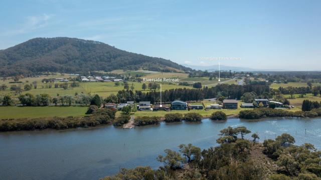 Riverside Retreat, Coolangatta, near Seven Mile Beach