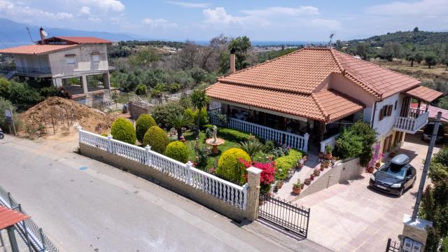 Traditional flat in Ziria - Lampiri