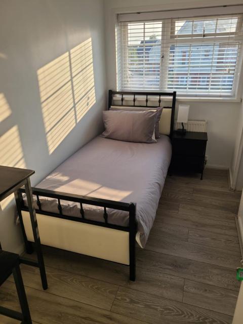 GATWICK Single ROOM