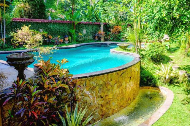 Jineng 5 BR Private Pool Villa w/ Stunning Garden