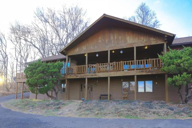 Mountain Lodge - Heated Pool 83 Degrees