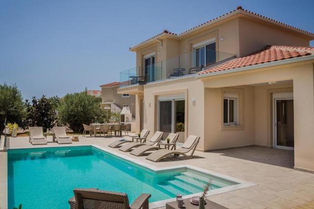 Magnificent Kefalonia Villa - 3 Bedrooms - Villa Montagna and Mare - Private Pool and Stunning Sea Views - Pesada