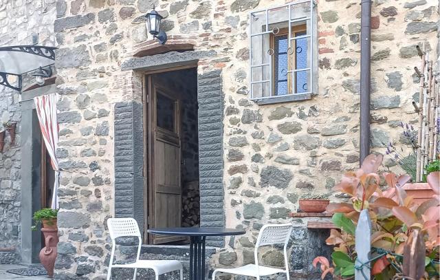 2 Bedroom Pet Friendly Home In Borgo A Mozzano