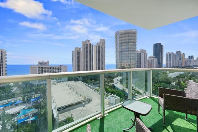 Spacious apartment in Ocean Reserv great view - 2br - 2bth