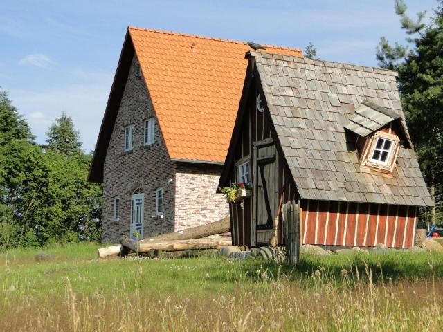 Haus Weißdorn im Bispinger Heidezauber