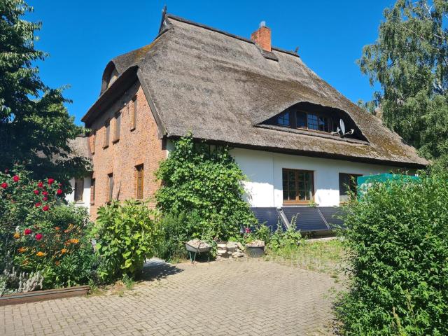 Beautiful flat in a thatched farmhouse